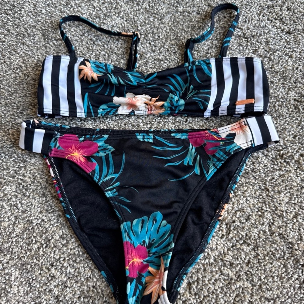 Roxy Tropical Floral Bikini Set size 10 girls